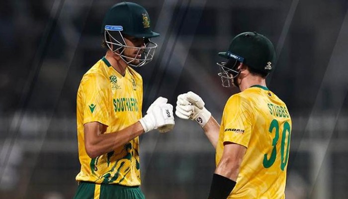 সেমিফাইনালে নিউজিল্যান্ডকে ১৭০ রানের টার্গেট দিল প্রোটিয়ারা